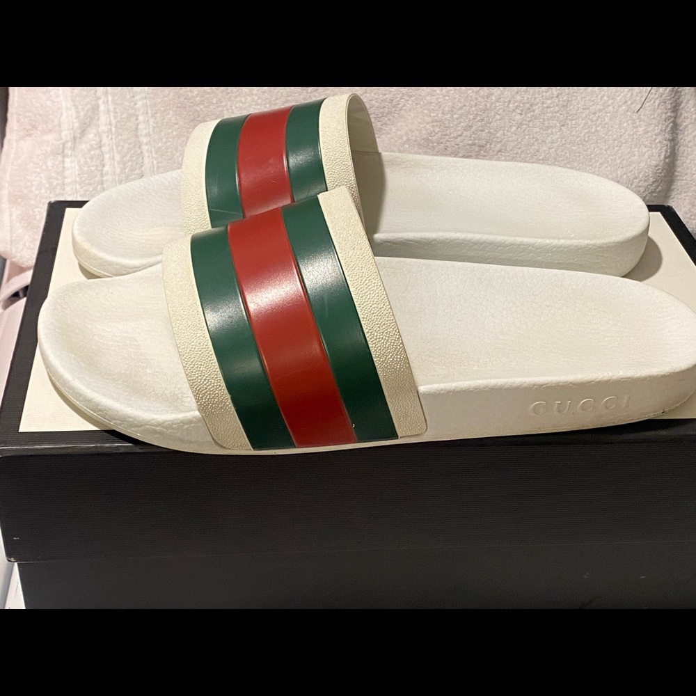Gucci 72 Pursuit Slides